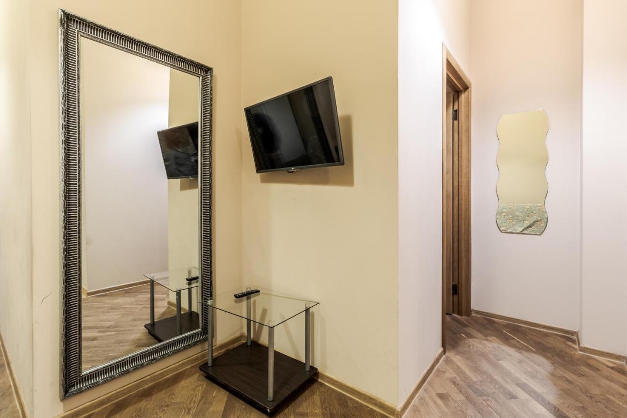 Apartment On Stavropihiiska Street 2 Лвив Екстериор снимка
