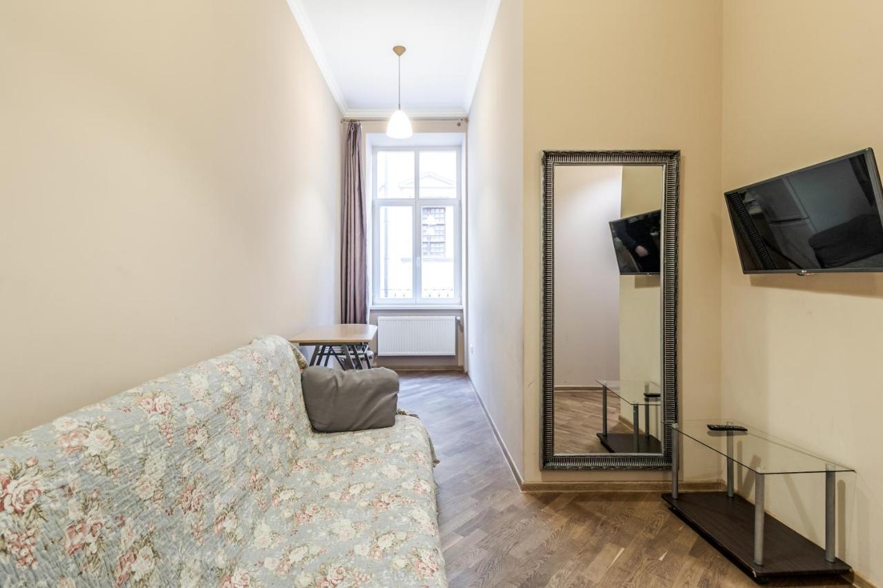 Apartment On Stavropihiiska Street 2 Лвив Екстериор снимка